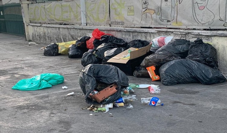 rifiuti abbandonati