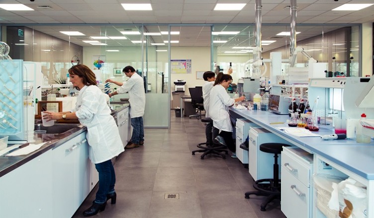 LABORATORIO....................
