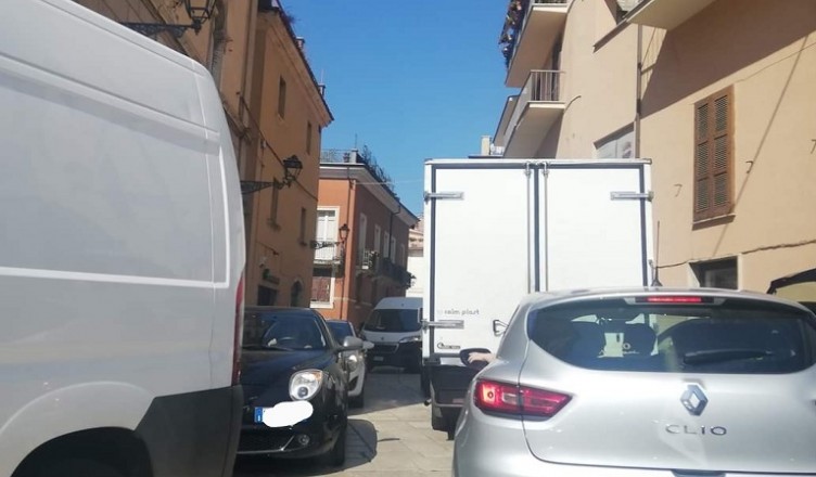 arpino ingorgo auto