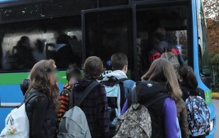 Bus_studenti...
