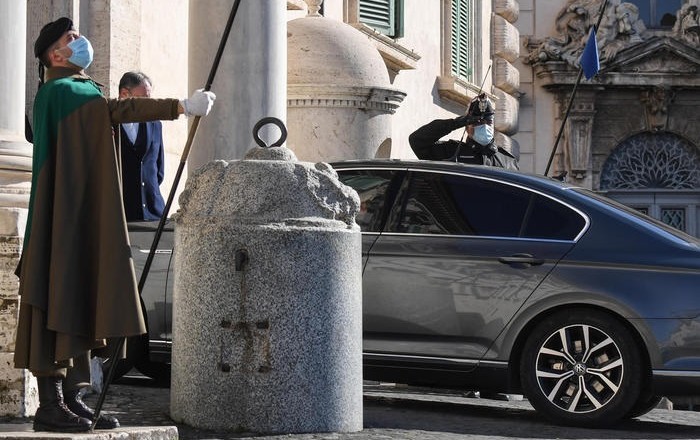 Arrivo Conte al Quirinale