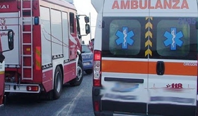 ambulanza vigili del fuoco polizia