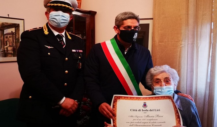isola 100 anni maria
