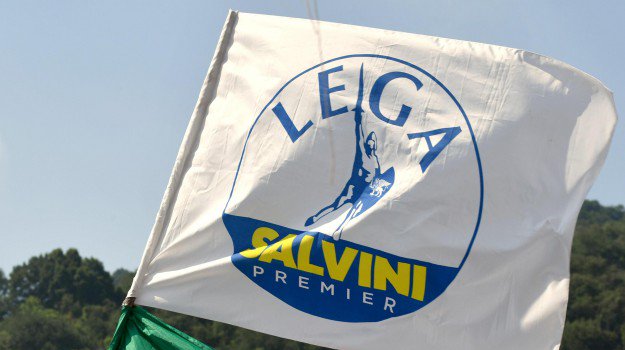 bandiera-Lega-Salvini