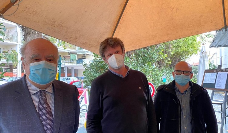 da sinistra carlo battaglia al centro filippo rossi