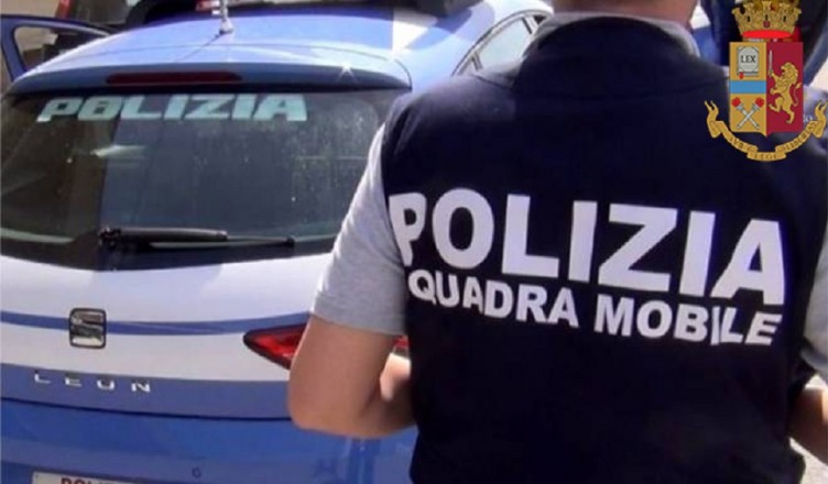 polizia squadra mobile