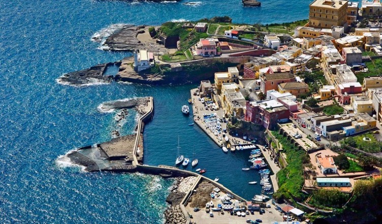 Isola-Ventotene....