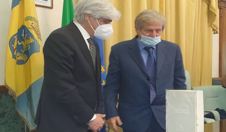 Pompeo Ughi e premio