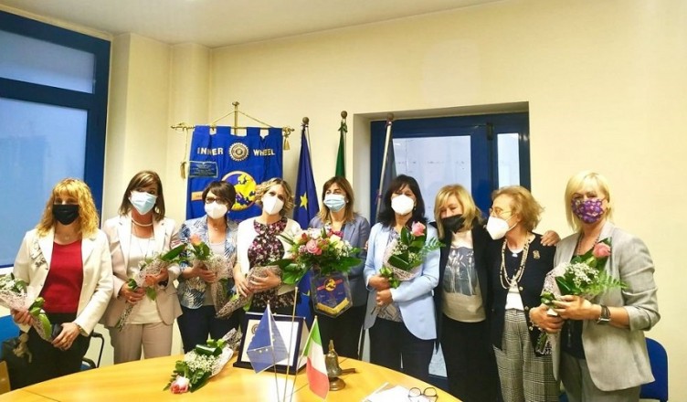 foto premio donna 2021