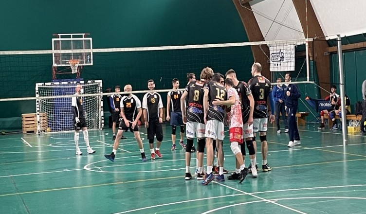 volley sora....