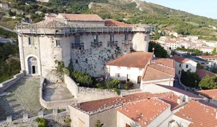 Il Castello di Macchiagodena