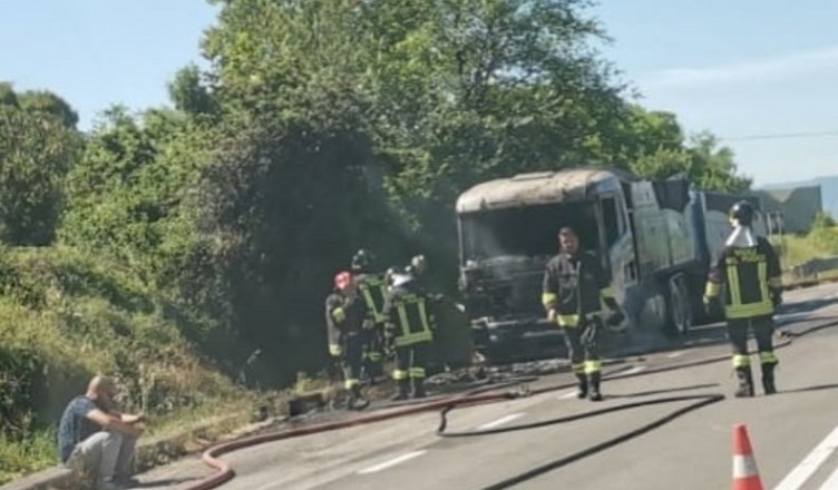camion in fiamme sora-cassino