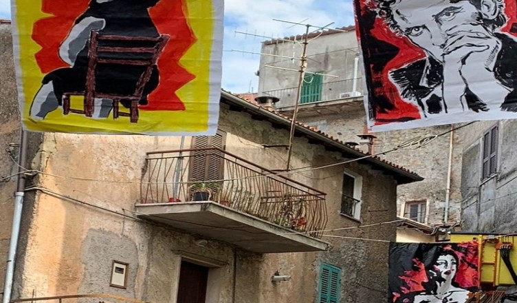 installazione nel borgo di paliano