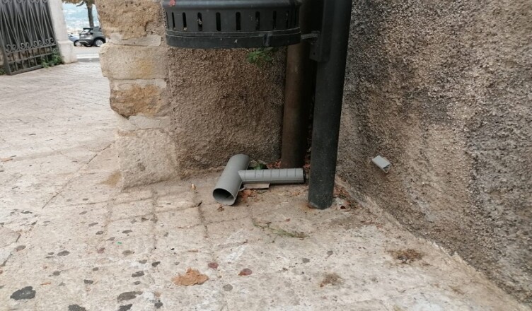 Boville FOTO trappola topi a Porta San Nicola