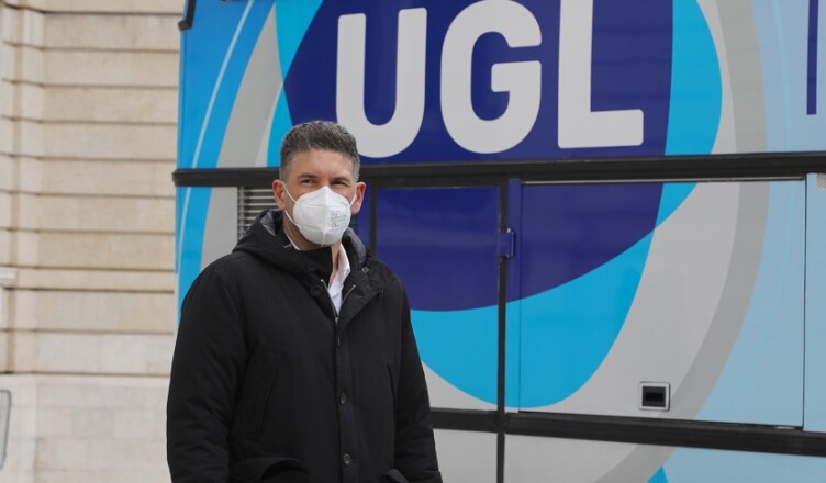 giuliano bus tour ugl