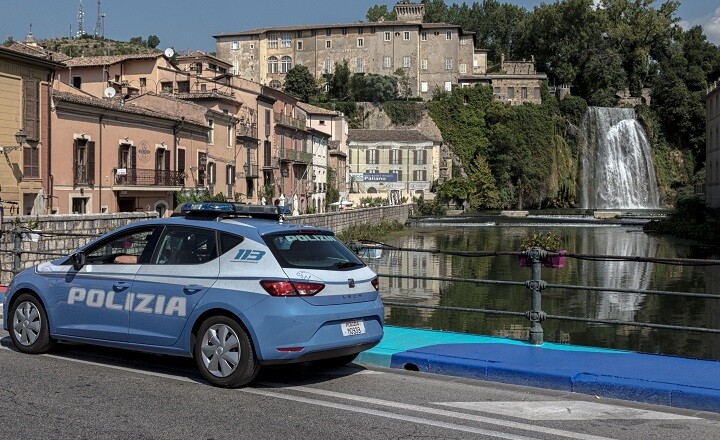 Polizia ISOLA cascata