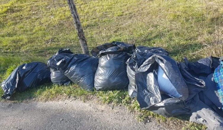 SACCHI ABBANDONATI ZONA COMPRE SORA 1
