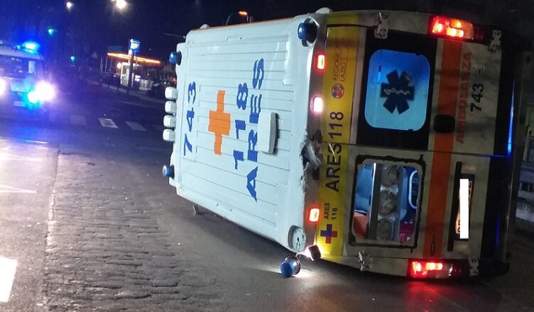 incidente ambulanza