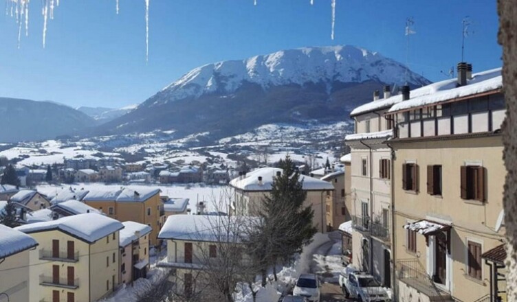 rocca di mezzo