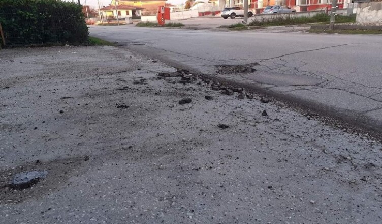 strada sgretolata sora cellaro