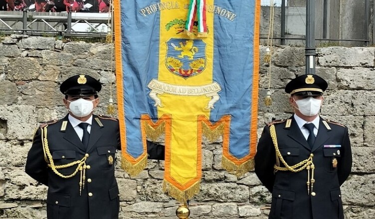 Polizia provinciale con Gonfalone