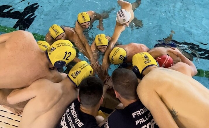 Frosinone-Swim Action