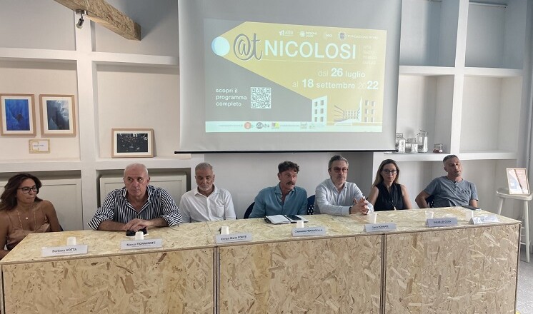 thumbnail_presentazione at nicolosi