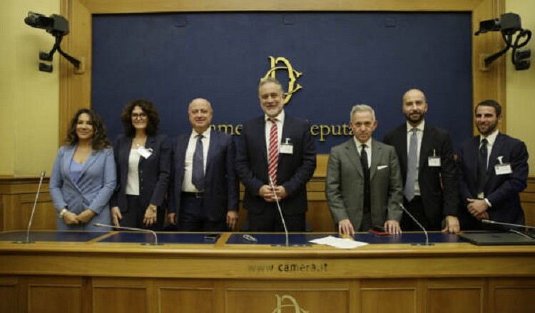 Foto Cecilia Fabiano /LaPresse
20-10-2022 Roma, Italia - Cronaca -Business care international award  Nella Foto : il tavolo dei relatori 
October  20 , 2022 Rome Italy - News - Business care international award   In The Photo : the speaker desk