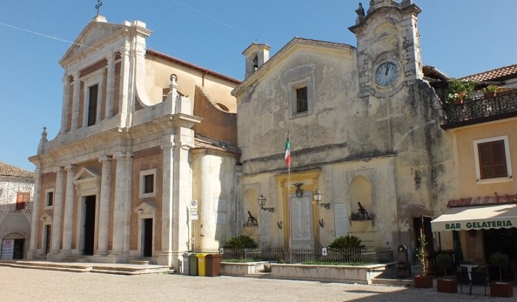 Boville Chiesa San Michele Arcangelo e Monumento ai Caduti