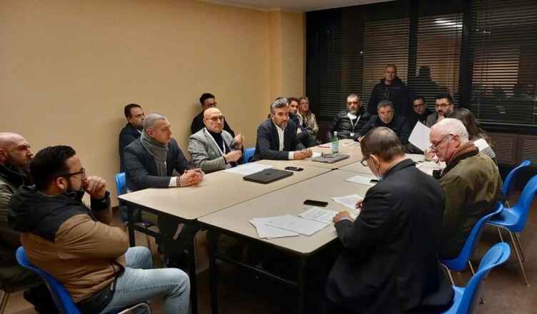 Il tavolo di confronto