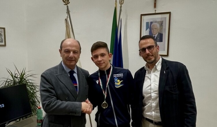 thumbnail_Nicolia con sindaco Mastrangeli