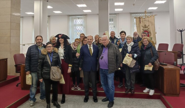 Il Sindaco Mastrangeli accoglie il gruppo di Verona