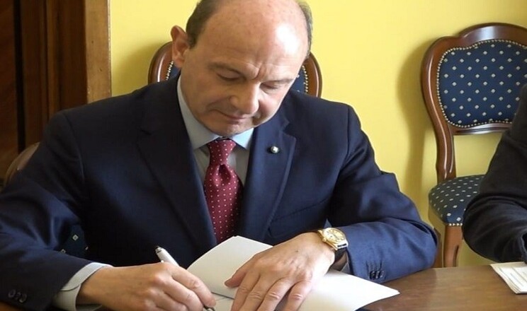 Il Sindaco Mastrangeli firma il protocollo
