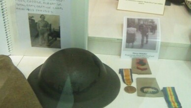 l'omaggio da Londra ed i gradi del soldato semplice Harry Shindler (1)