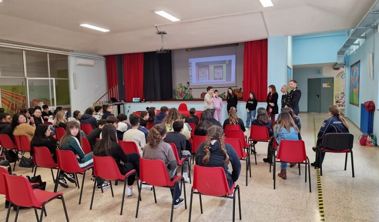Arce Bullismo cyberbullismo e cultura della legalita l’Arma dei Carabinieri incontra gli studenti