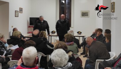 CARABINIERI ISOLA INCONTRO ANZIANI CONTRO TRUFFE
