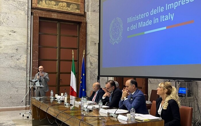 UGL BENE L’ISTITUZIONE DEL TAVOLO FARMACEUTICA