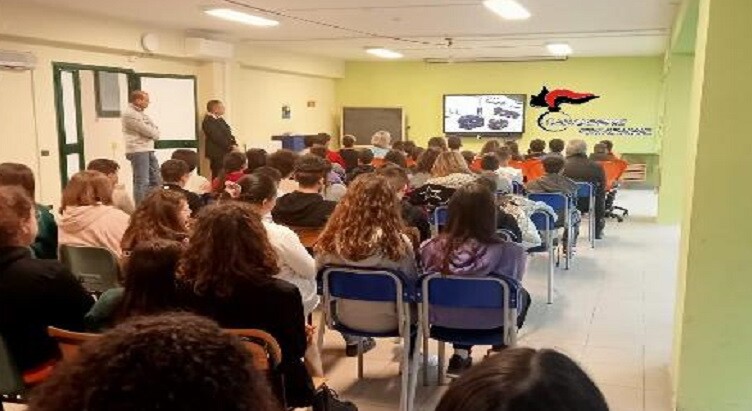 carabinieriu anagni studenti