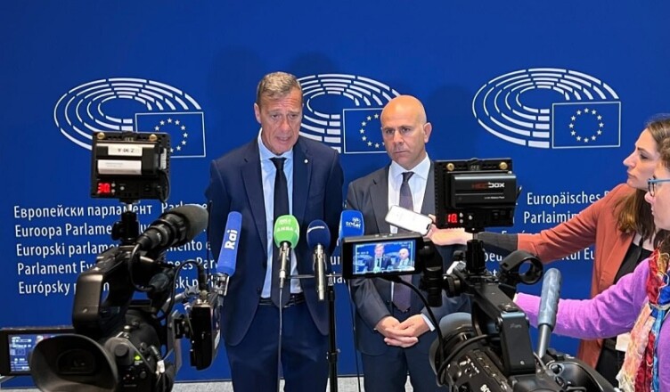 ACAMPORA BRUXELLES