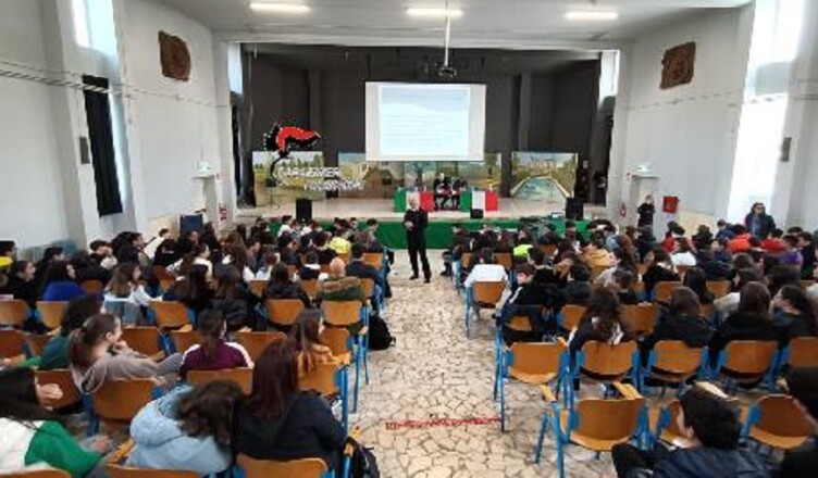CASSINO INCONTRO CARABINIERI STUDENTI
