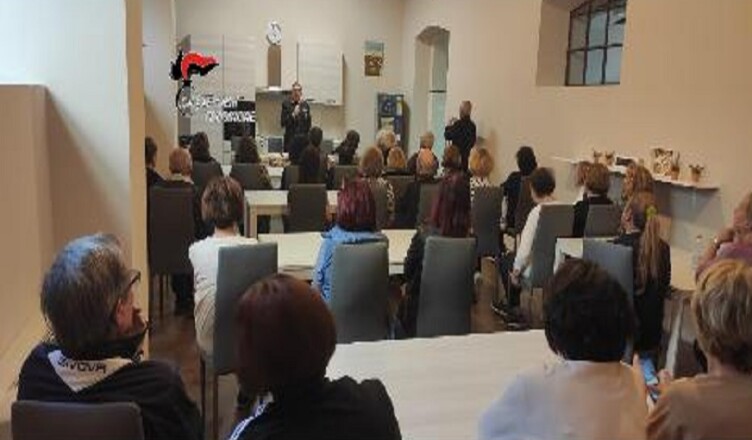 FERENTINO CARABINIERI INCONTRO ANZIANI