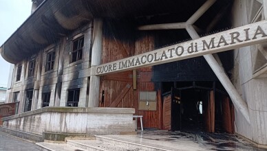Formia incendio chiesa