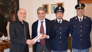 La Polizia di Stato ha consegnato l’olio di Capaci