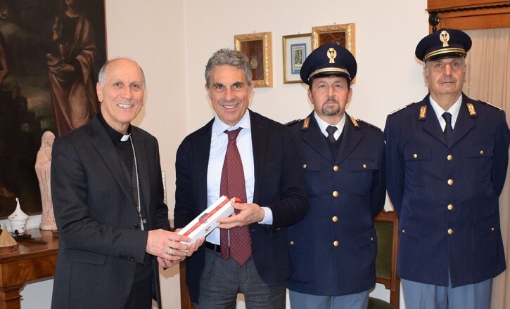 La Polizia di Stato ha consegnato l’olio di Capaci