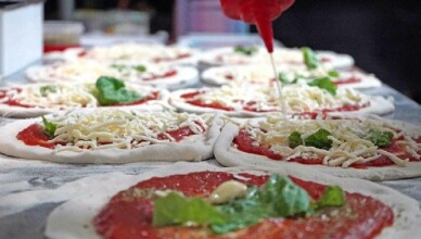 PIZZA...