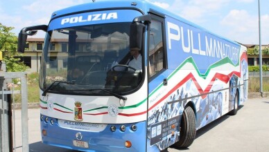 PULLMAN AZZURRO POLIZIA