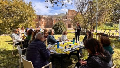 TRA GLI ULIVI DI ADRIANO