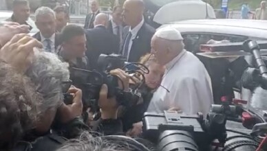 papa francesco dimesso ospedale gemelli