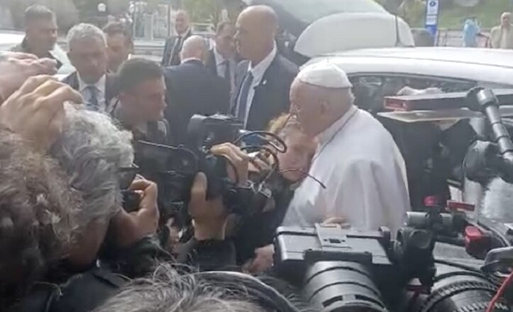 papa francesco dimesso ospedale gemelli