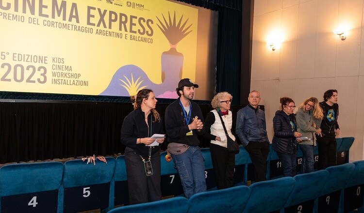 CINEMA EXPRESS